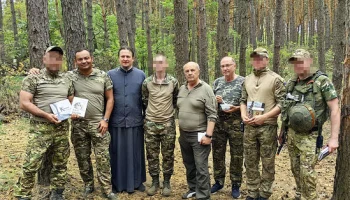 Заместитель председателя Издательского Совета с группой писателей посетил воинские подразделения в К