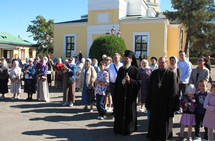 В приходах Калмыкии отметили День дедушек и бабушек