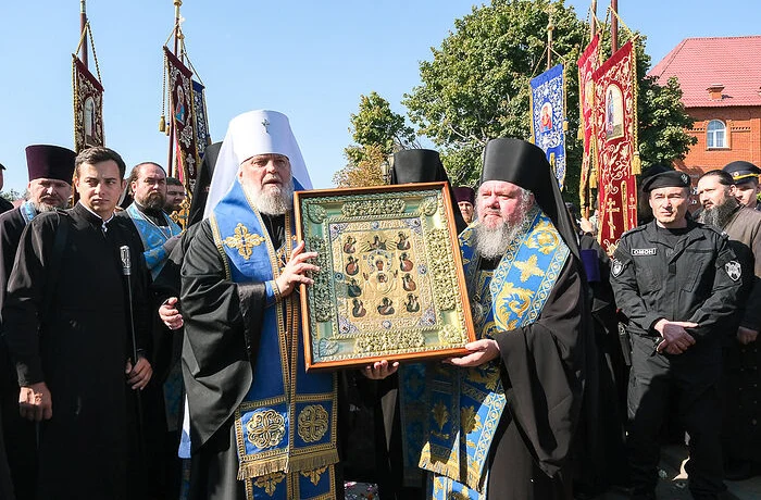 Чтимый список иконы Божией Матери «Знамение» перевезен в Знаменский мужской монастырь Курска