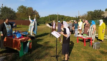 В Юрове на месте разрушенного храма впервые за 90 лет была совершена Божественная литургия